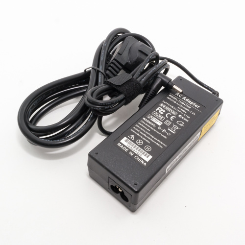 Зарядка для ноутбука Asus 19V 4.74A (90W) 4.0x1.35мм Зарядка для ноутбука Asus 19V 4.74A (90W) 4.0x1.35мм
