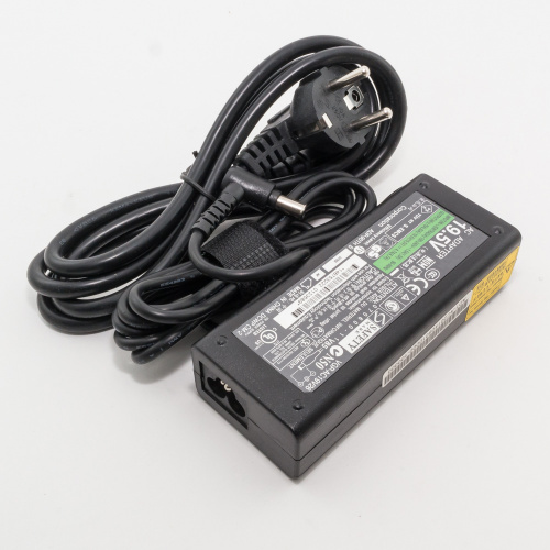 Зарядка для ноутбука Sony 19.5V 4.7A (90W) 6x4.4мм с иглой